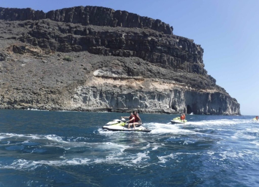 jet ski 8